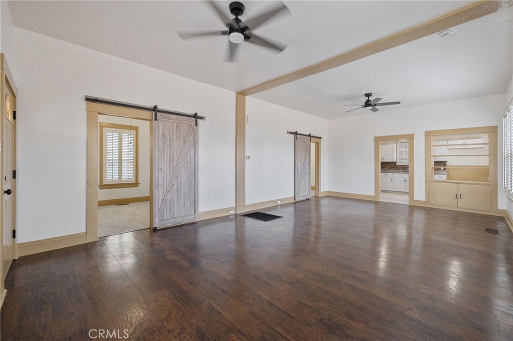 112 Irwin Court Property Photo 9