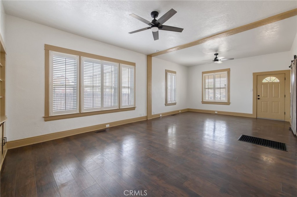 112 Irwin Court Property Photo 11