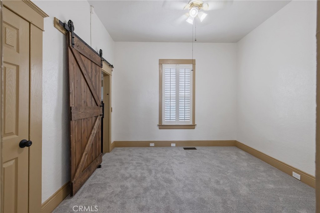 112 Irwin Court Property Photo 23