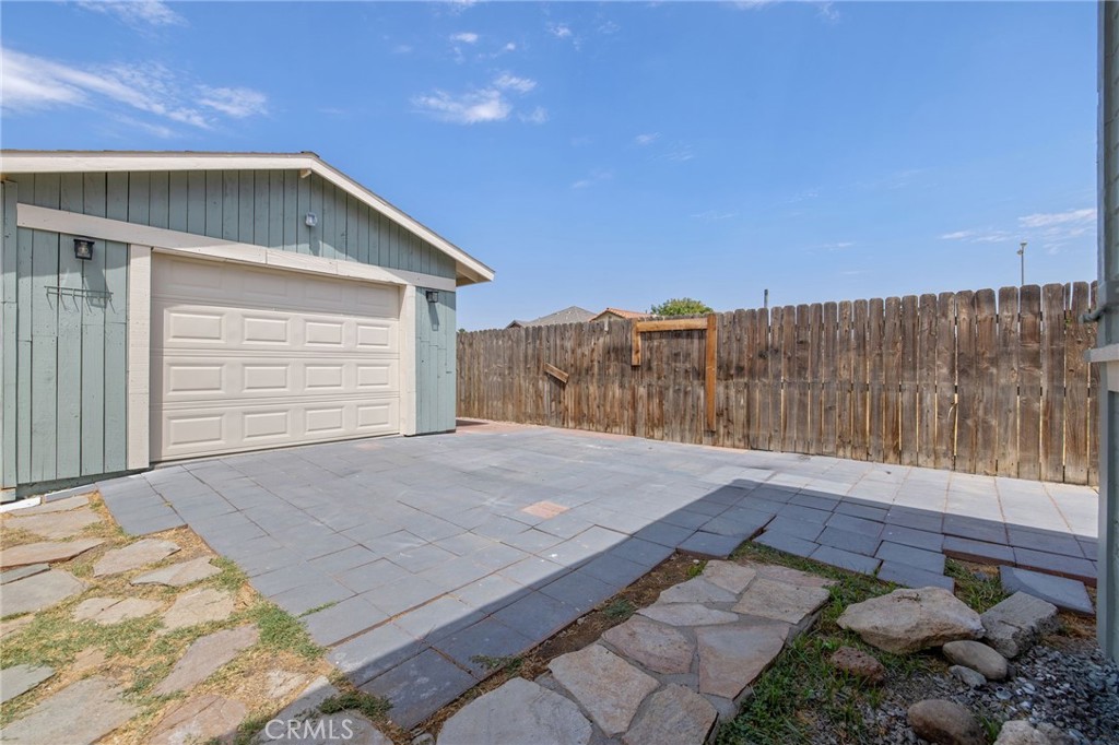 112 Irwin Court Property Photo 35