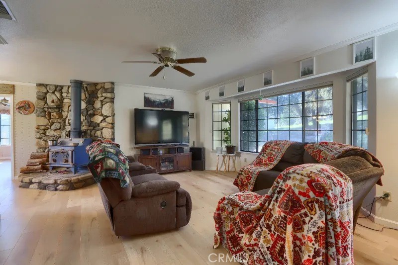 5909 Evergreen Property Photo 6