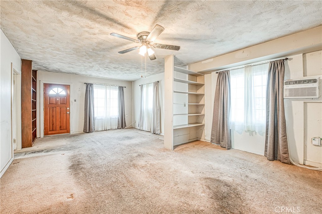 2031 Whitson Street Property Photo 6