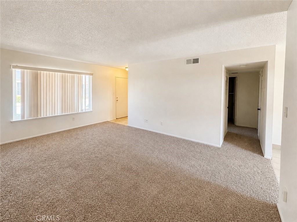 3749 N Fruit C Property Photo 7