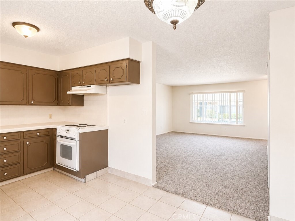 3749 N Fruit C Property Photo 13