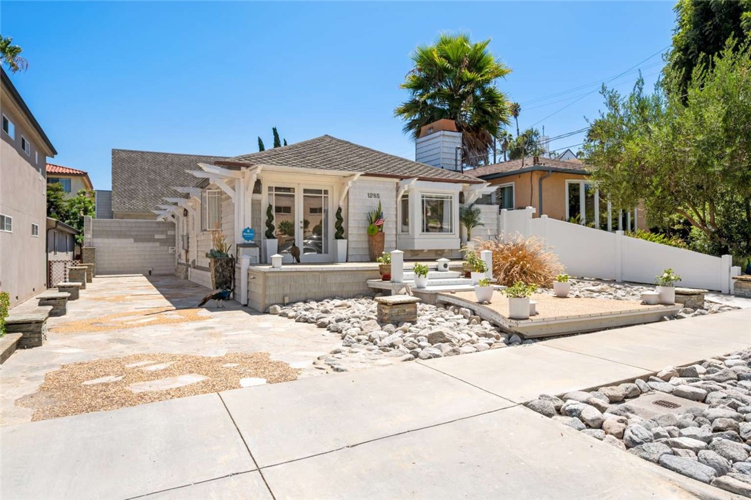 1285 W 23rd Street Property Photo