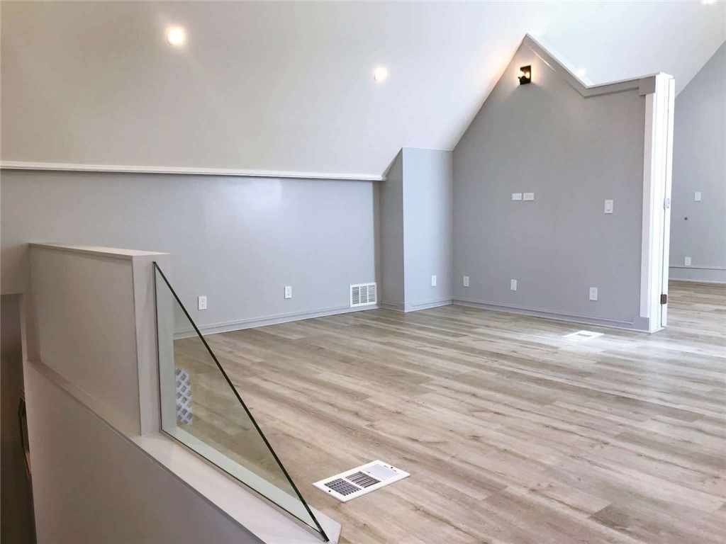 1285 W 23rd Street Property Photo 49