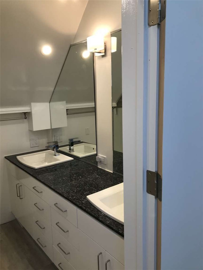 1285 W 23rd Street Property Photo 51