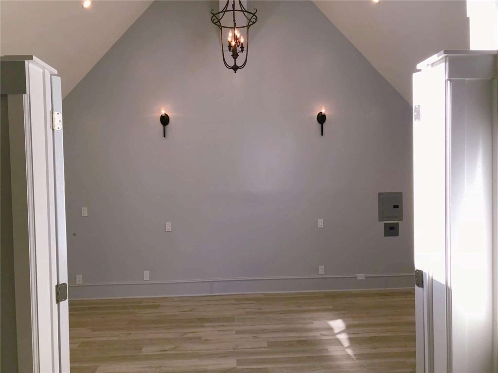 1285 W 23rd Street Property Photo 52
