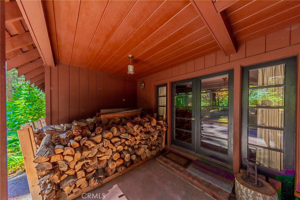 1173 Railroad Lane Property Photo 4