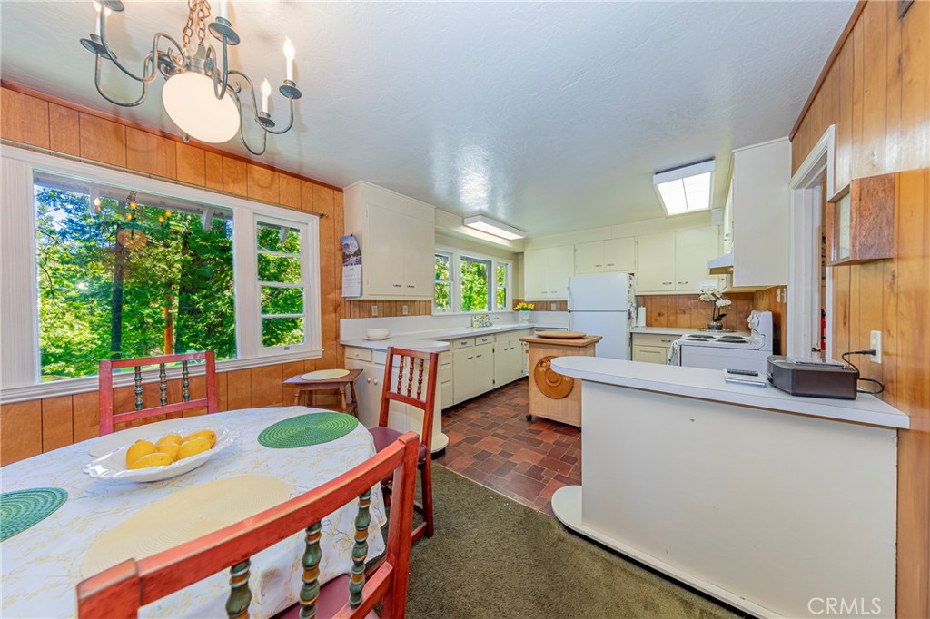1173 Railroad Lane Property Photo 18