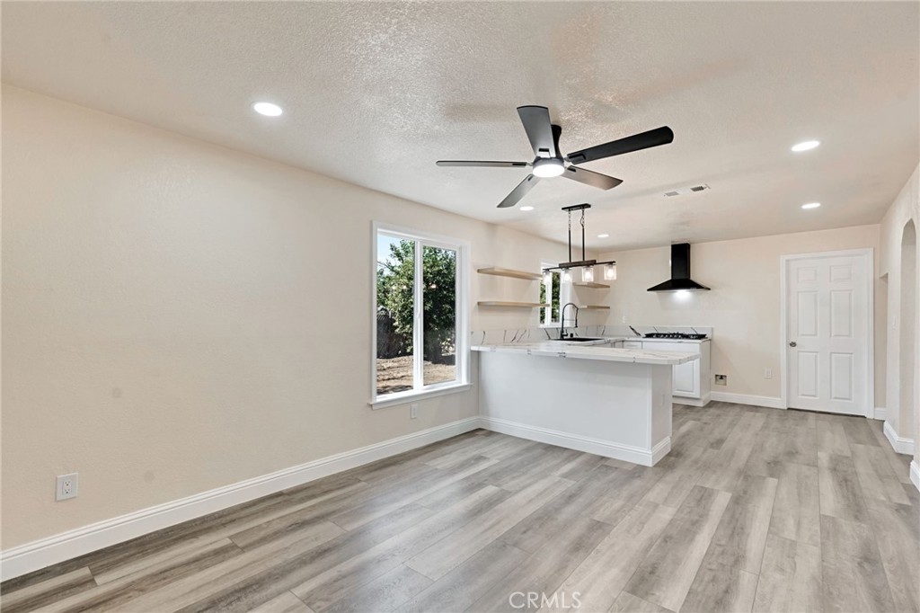15760 Raymond Property Photo 9