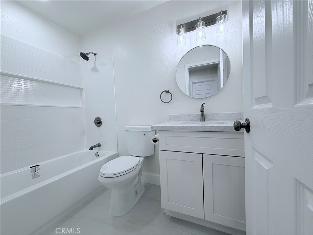 518 E Avenue J11 Property Photo 20