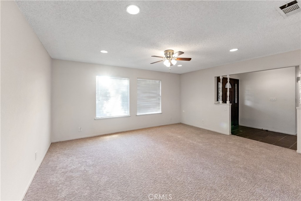 12165 Caron Property Photo 4