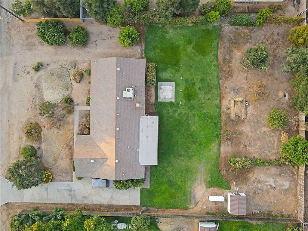 12165 Caron Property Photo 23