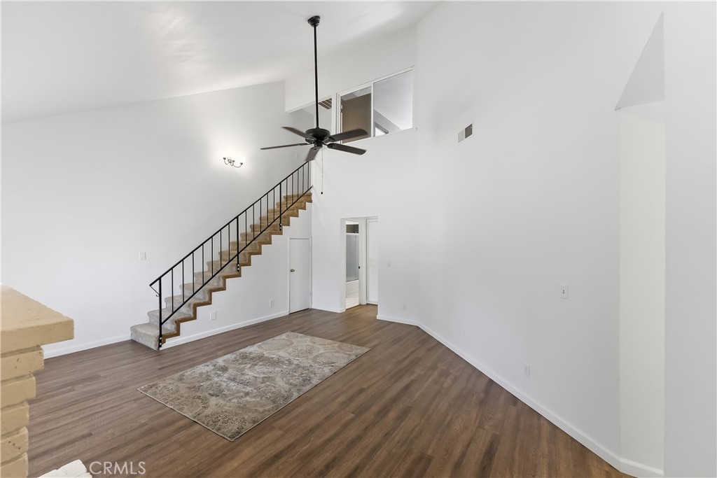 2521 N Selland Avenue Property Photo 5