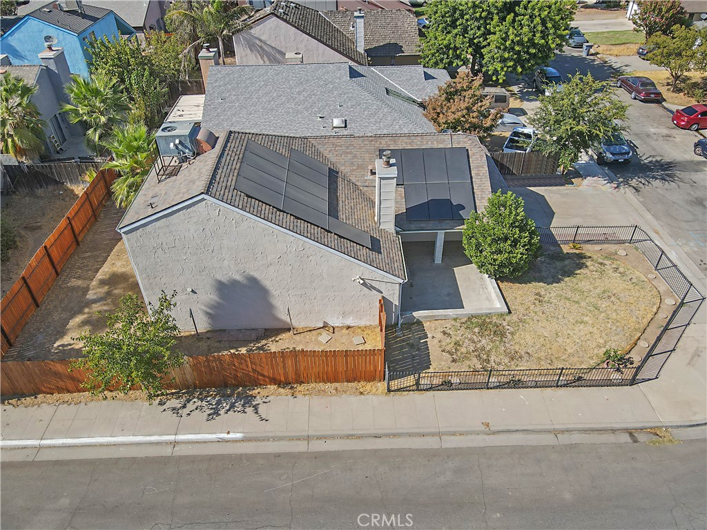 2521 N Selland Avenue Property Photo 25