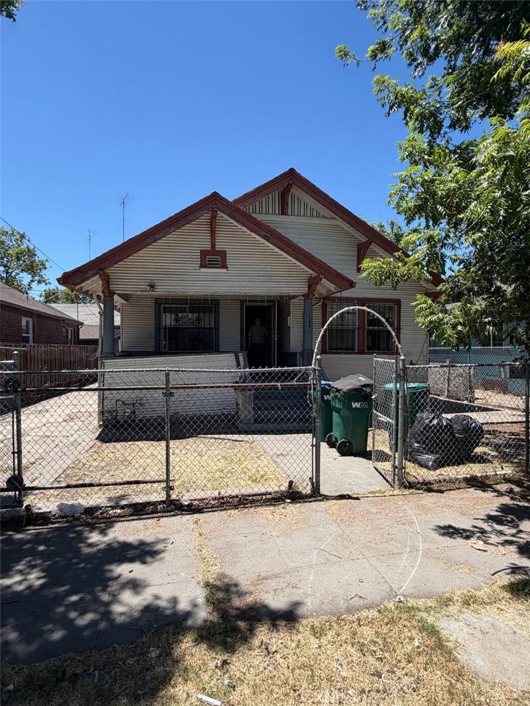 1139 S Hunter Street Property Photo 1