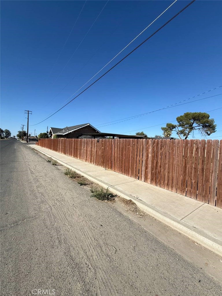 20391 3rd Property Photo 2