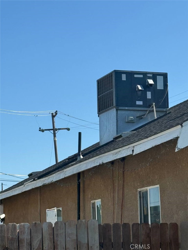 20391 3rd Property Photo 7