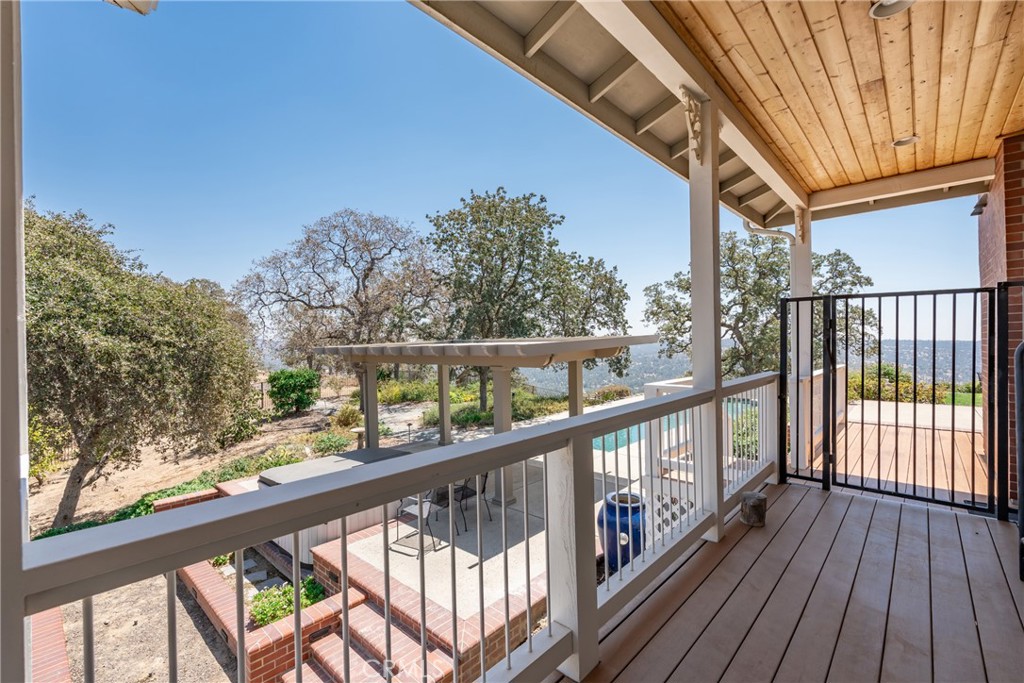42158 John Muir Drive Property Photo 6