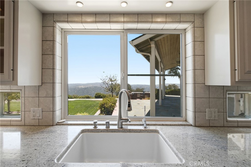 42158 John Muir Drive Property Photo 20