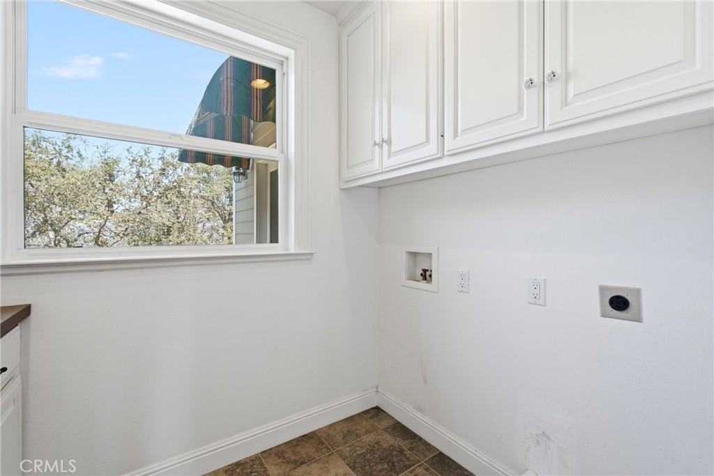 42158 John Muir Drive Property Photo 28