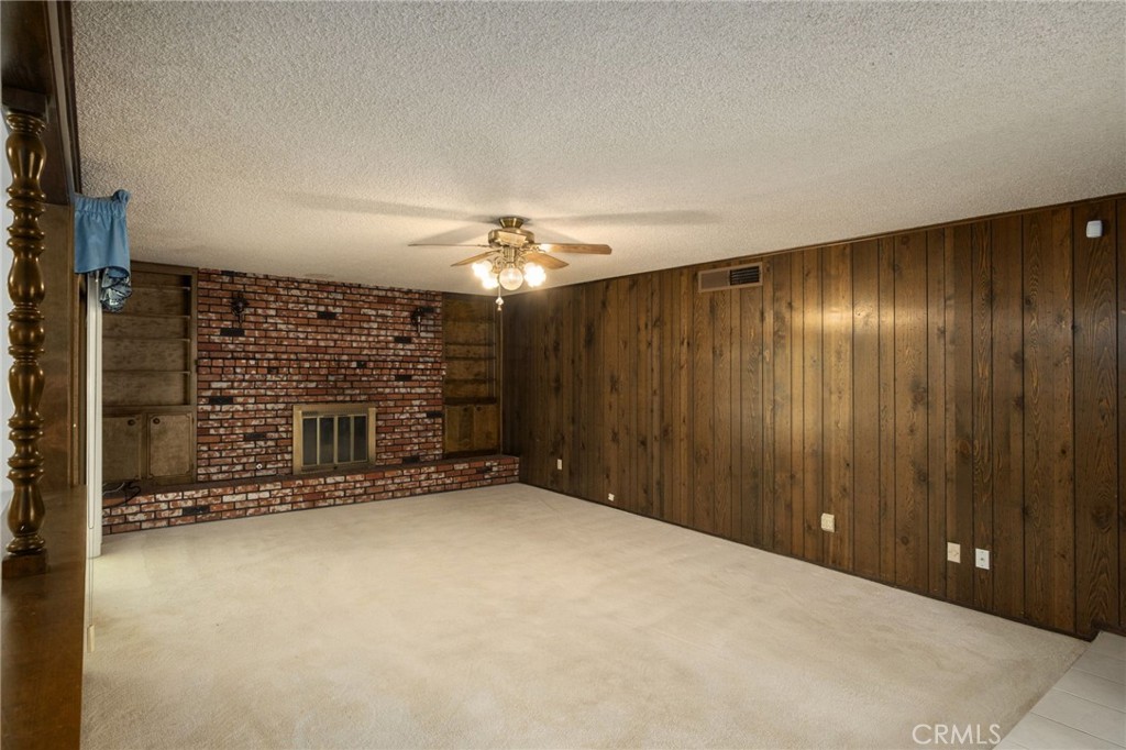 6697 N Teilman Property Photo 10