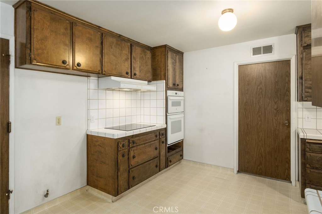 6697 N Teilman Property Photo 16