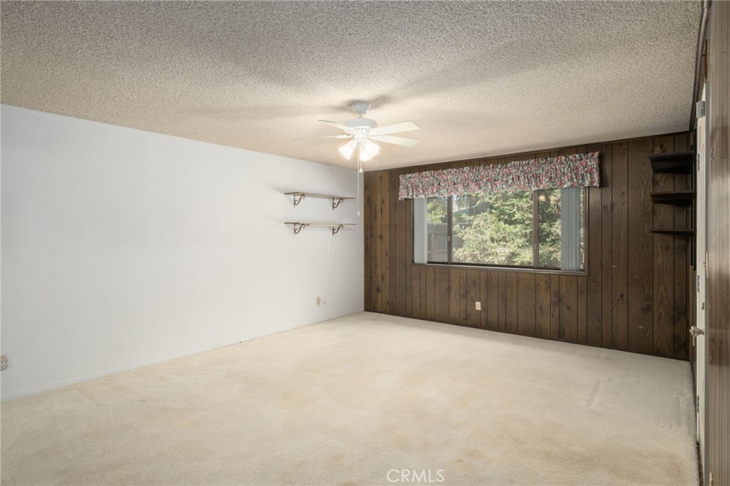 6697 N Teilman Property Photo 17