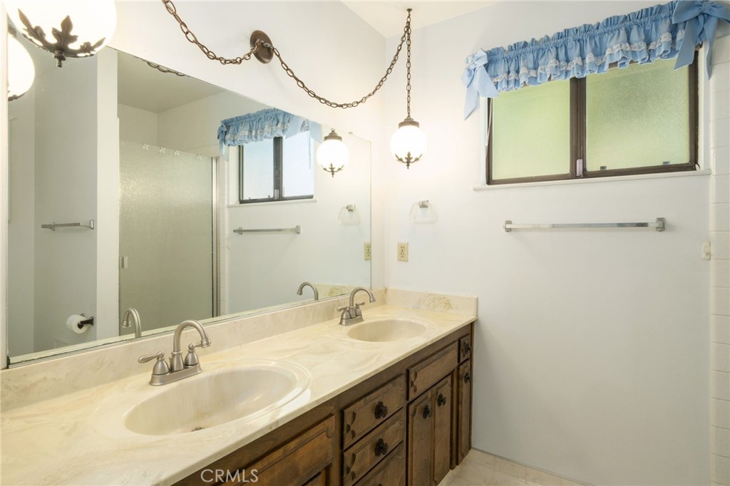 6697 N Teilman Property Photo 23