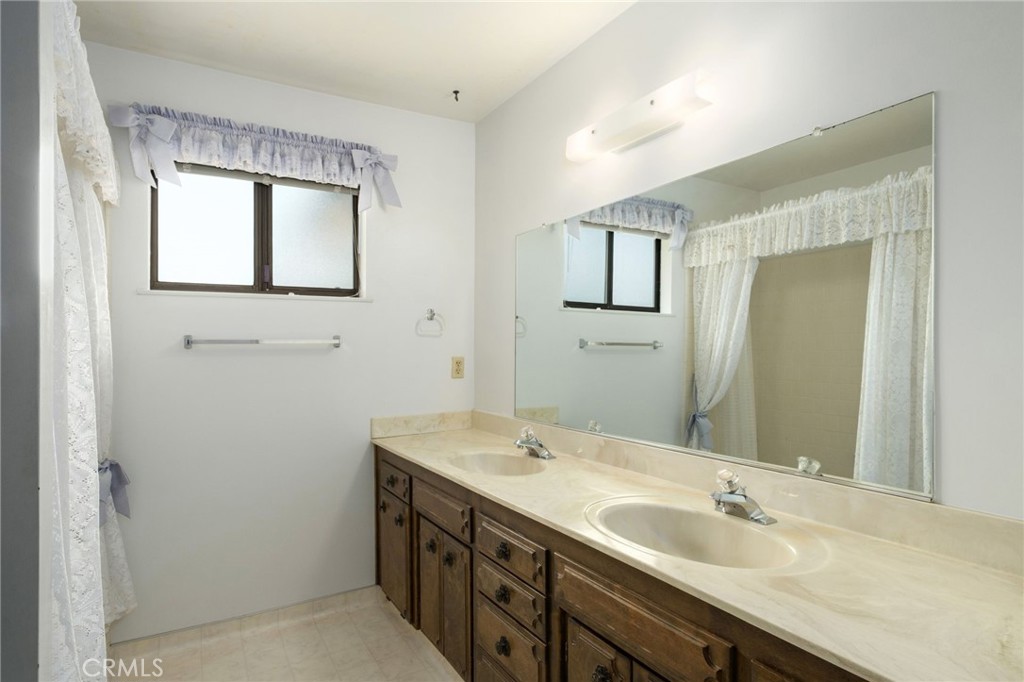 6697 N Teilman Property Photo 25