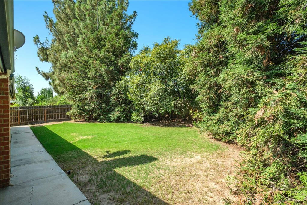 6697 N Teilman Property Photo 30