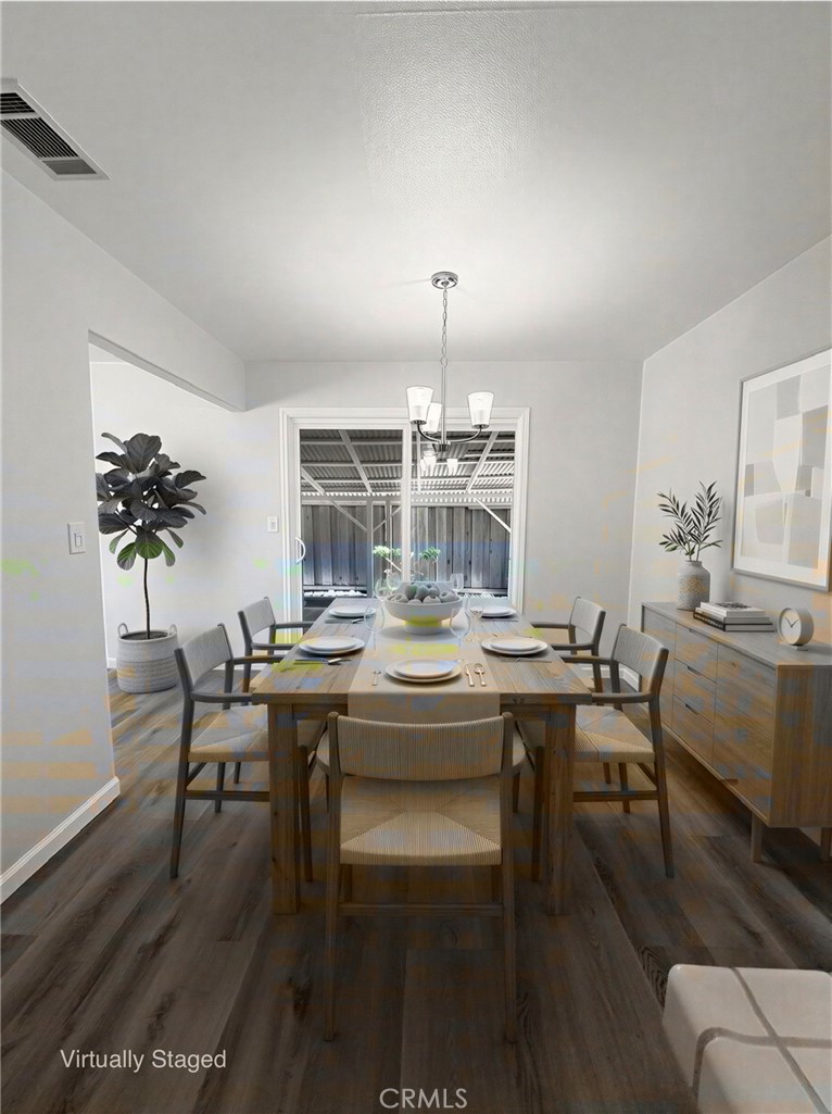 441 W 10th Property Photo 12
