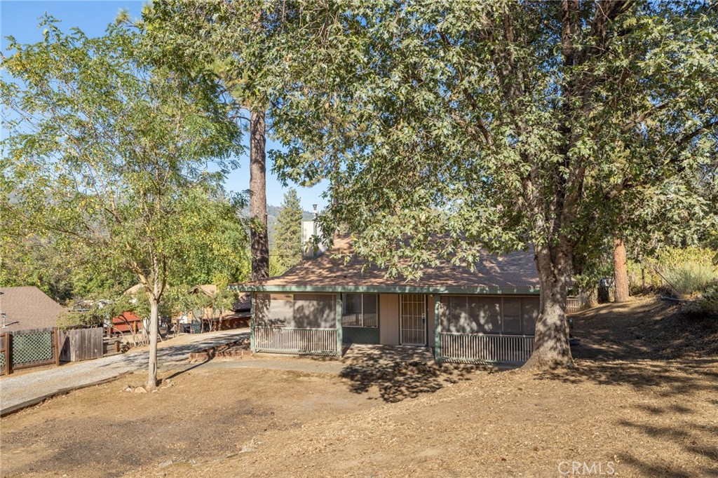 49832 Pierce Property Photo 2