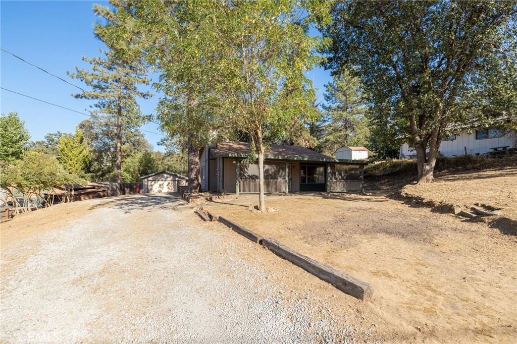 49832 Pierce Property Photo 3