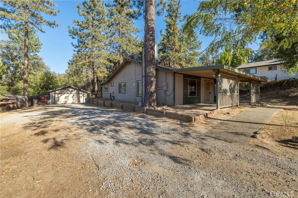 49832 Pierce Property Photo 4