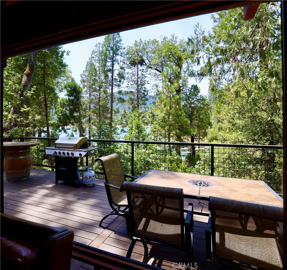 38954 Lake Point Court Property Photo 9