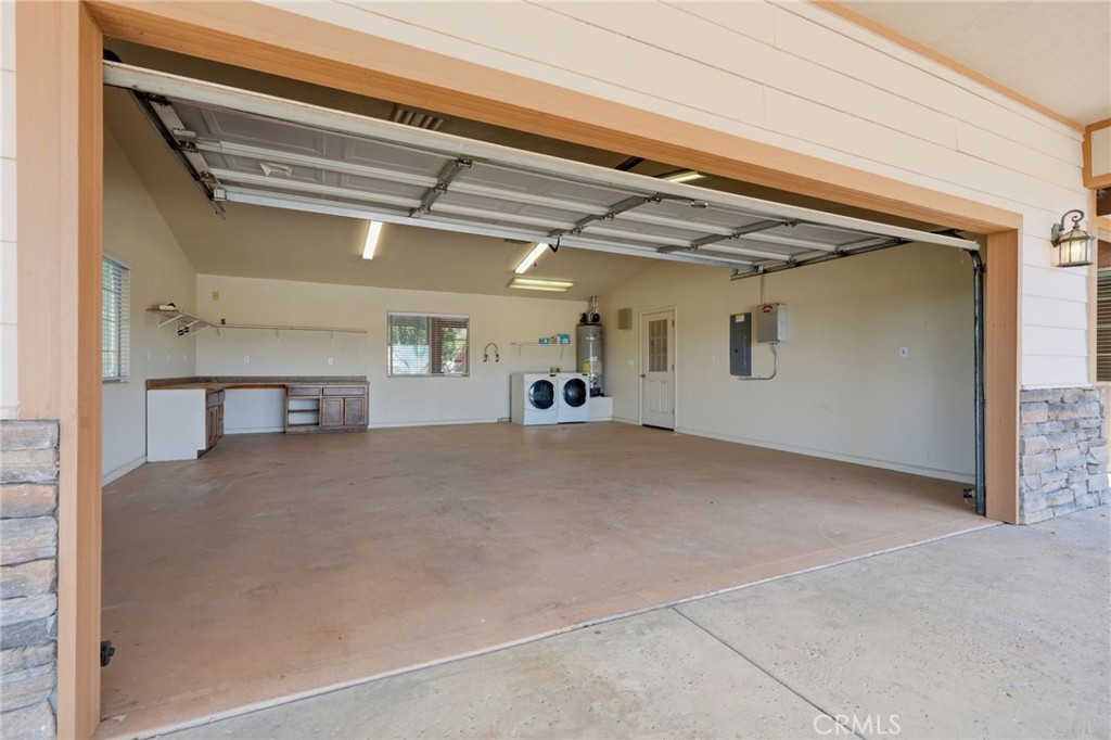 597 Crawford Property Photo 8