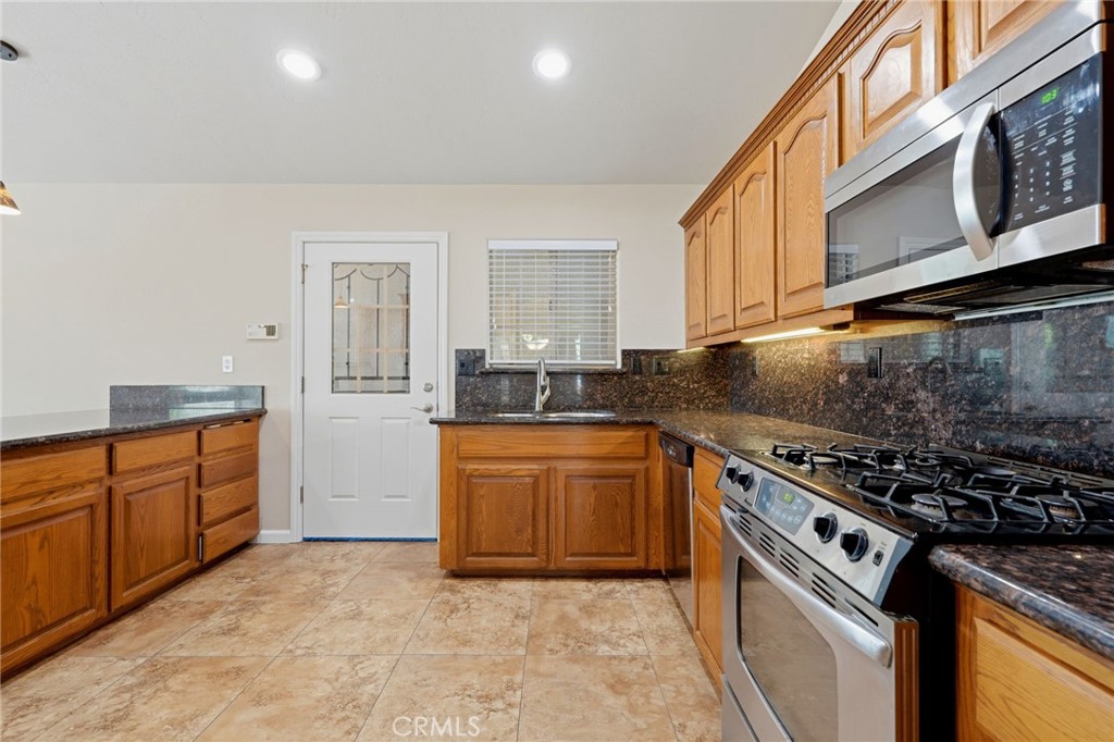 597 Crawford Property Photo 17