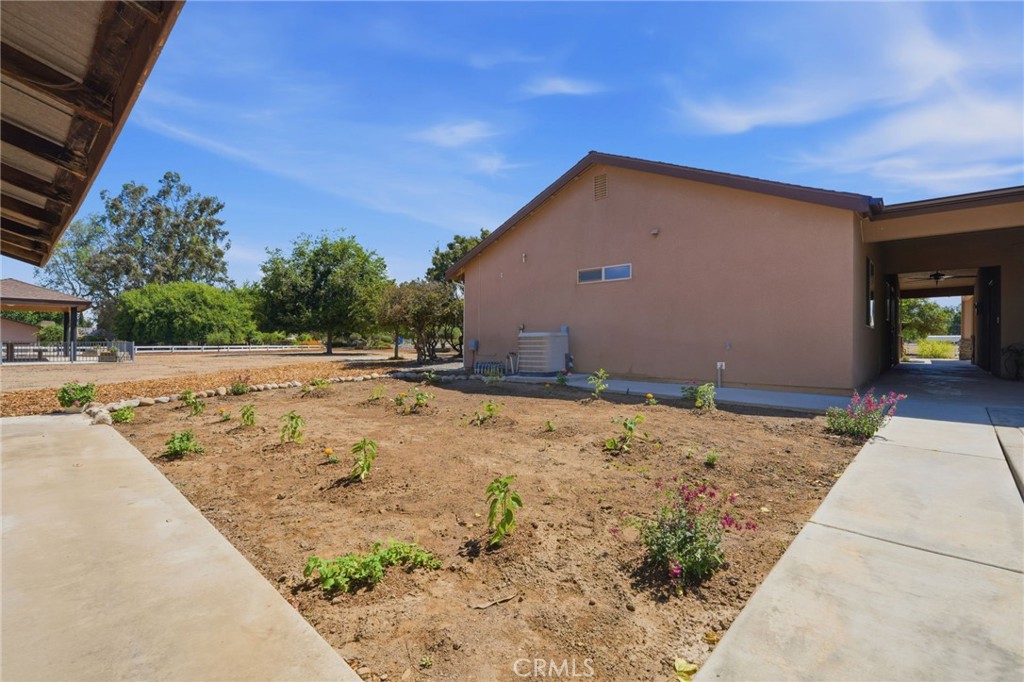 597 Crawford Property Photo 34