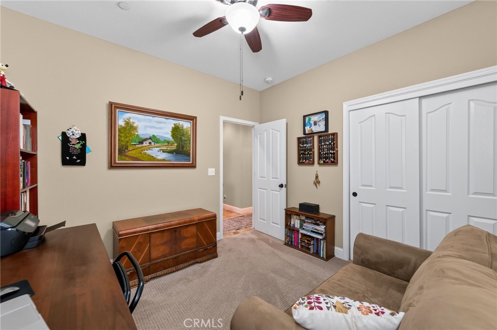 3745 Robinwood Property Photo 9