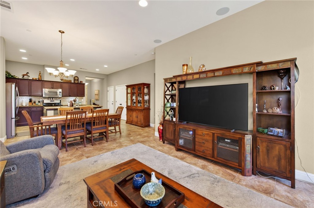 3745 Robinwood Property Photo 18