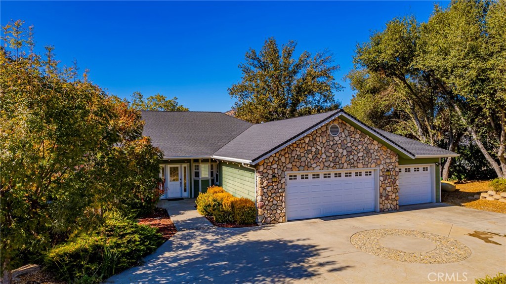 41282 Singing Hills Property Photo 1