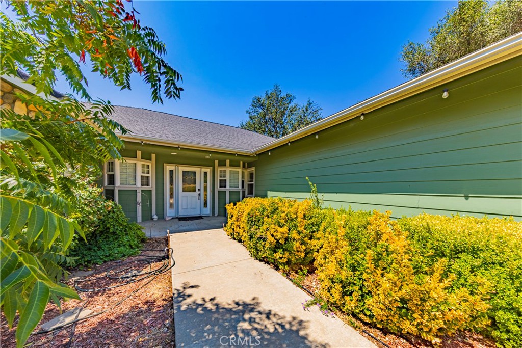 41282 Singing Hills Property Photo 4
