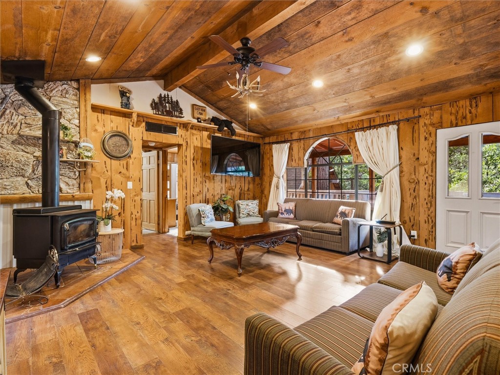 35859 Road 222 Property Photo 1