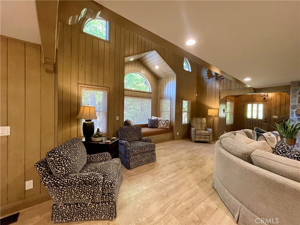 39181 Manzanita Property Photo 11