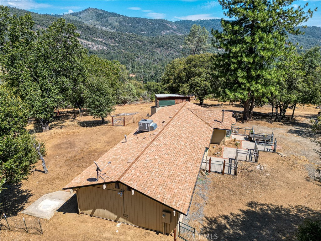43696 Whispering Pines Drive Property Photo 4