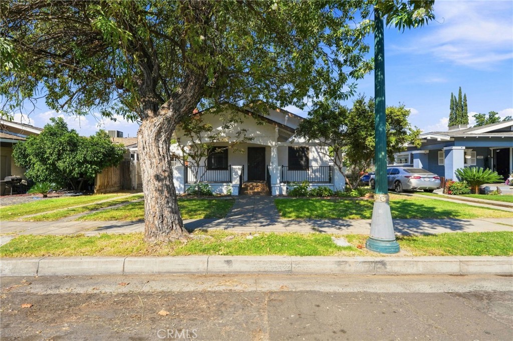 1353 N Wilson Property Photo 1
