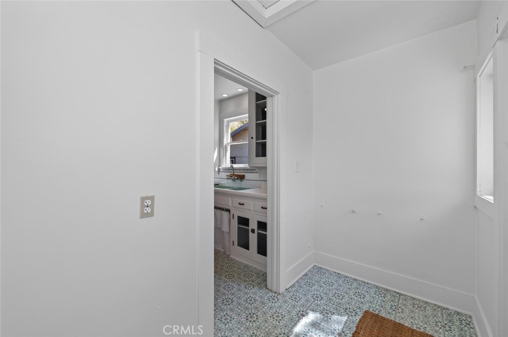 1235 N Arthur Property Photo 15