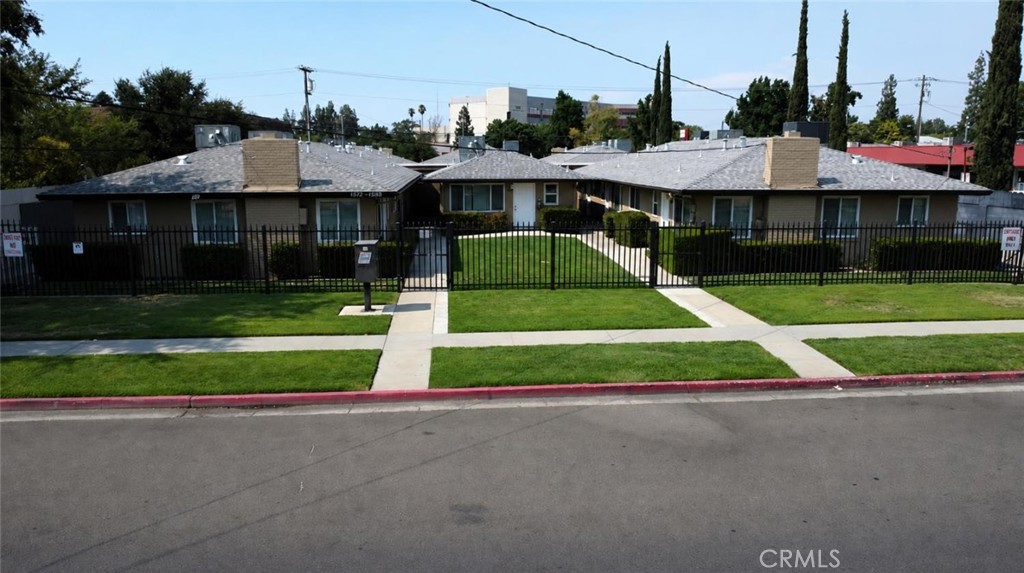 2337 E Shaw Property Photo 1